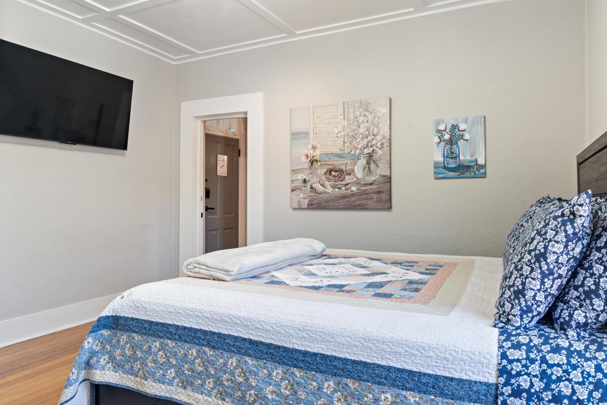 The Tellico Plains Inn And Event Venue Bagian luar foto