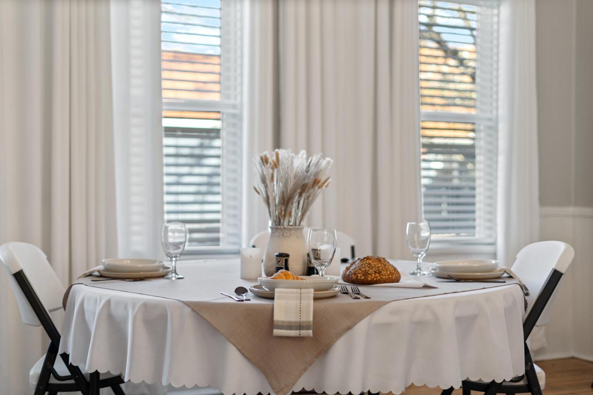 The Tellico Plains Inn And Event Venue Bagian luar foto