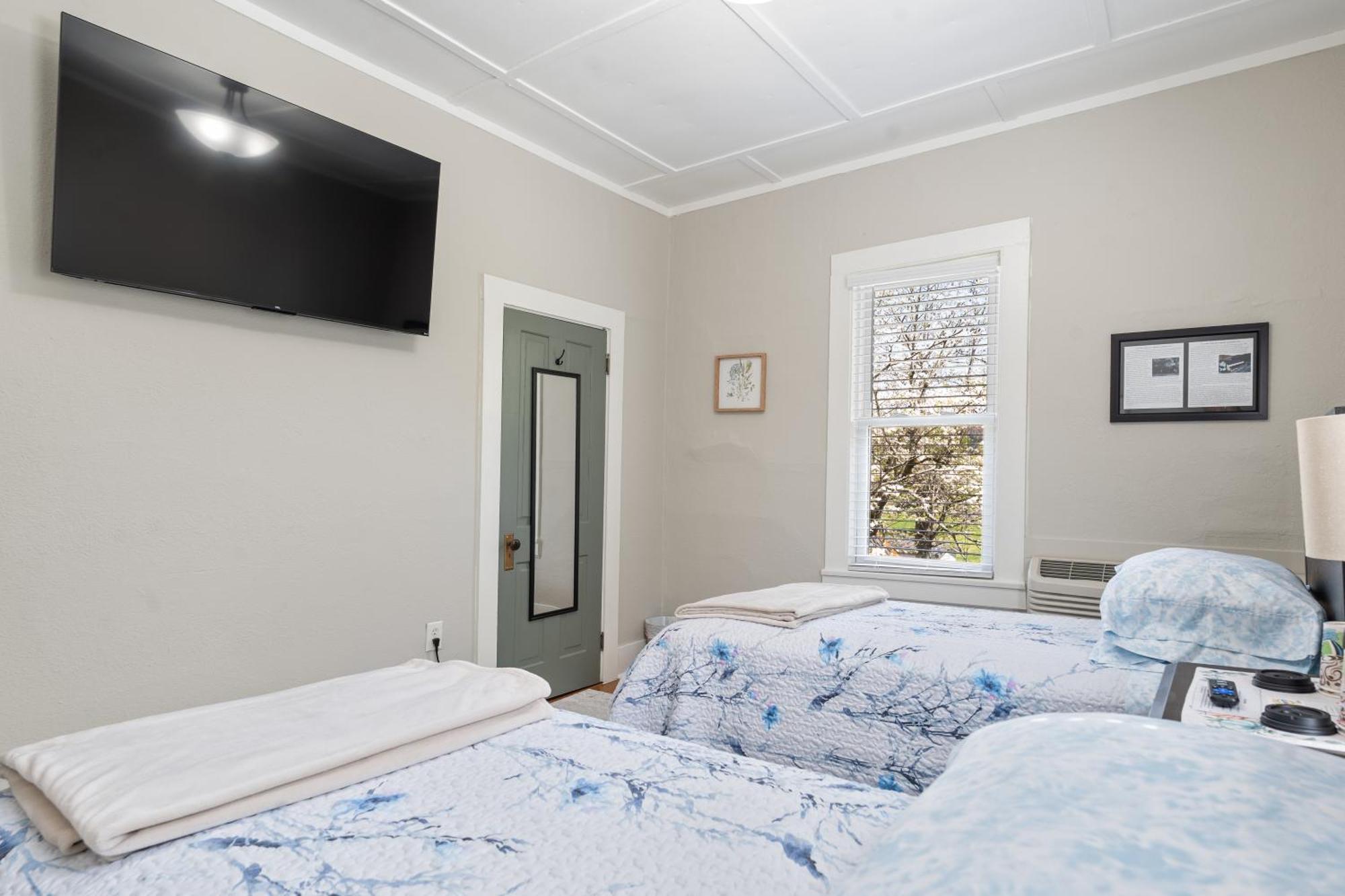 The Tellico Plains Inn And Event Venue Bagian luar foto