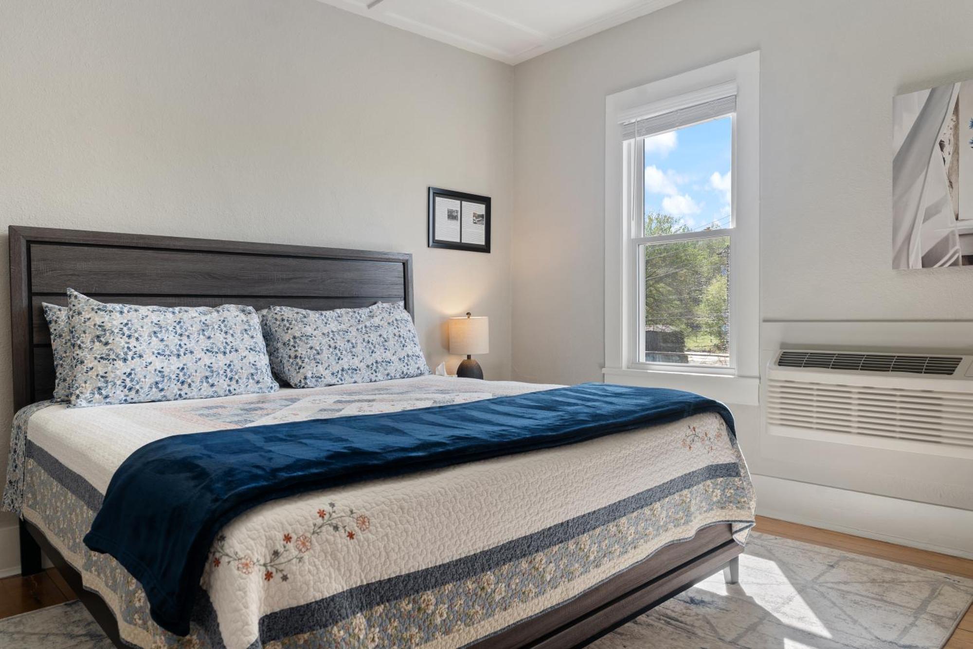 The Tellico Plains Inn And Event Venue Bagian luar foto