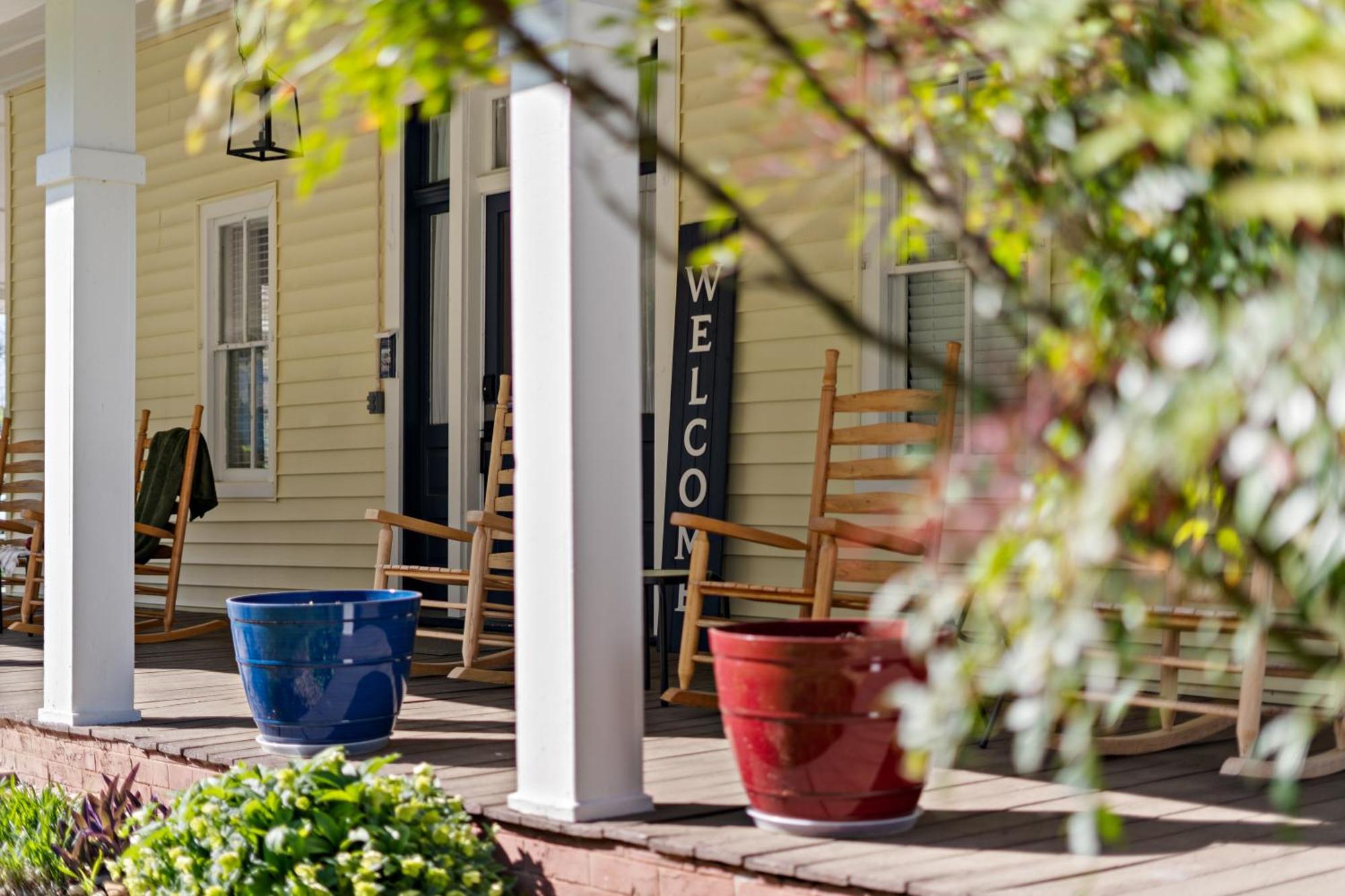 The Tellico Plains Inn And Event Venue Bagian luar foto