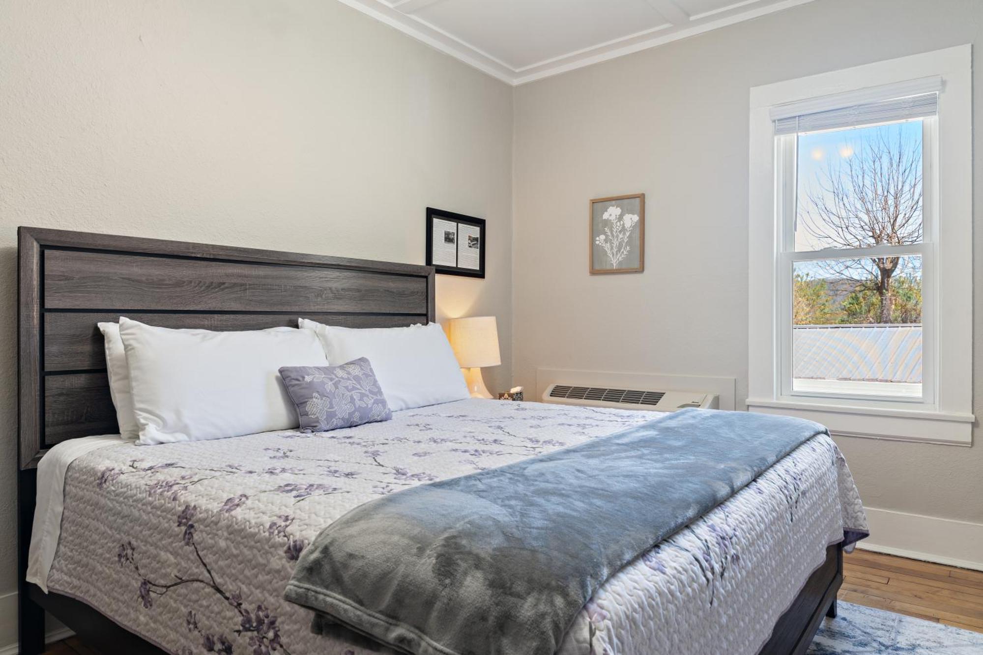 The Tellico Plains Inn And Event Venue Bagian luar foto