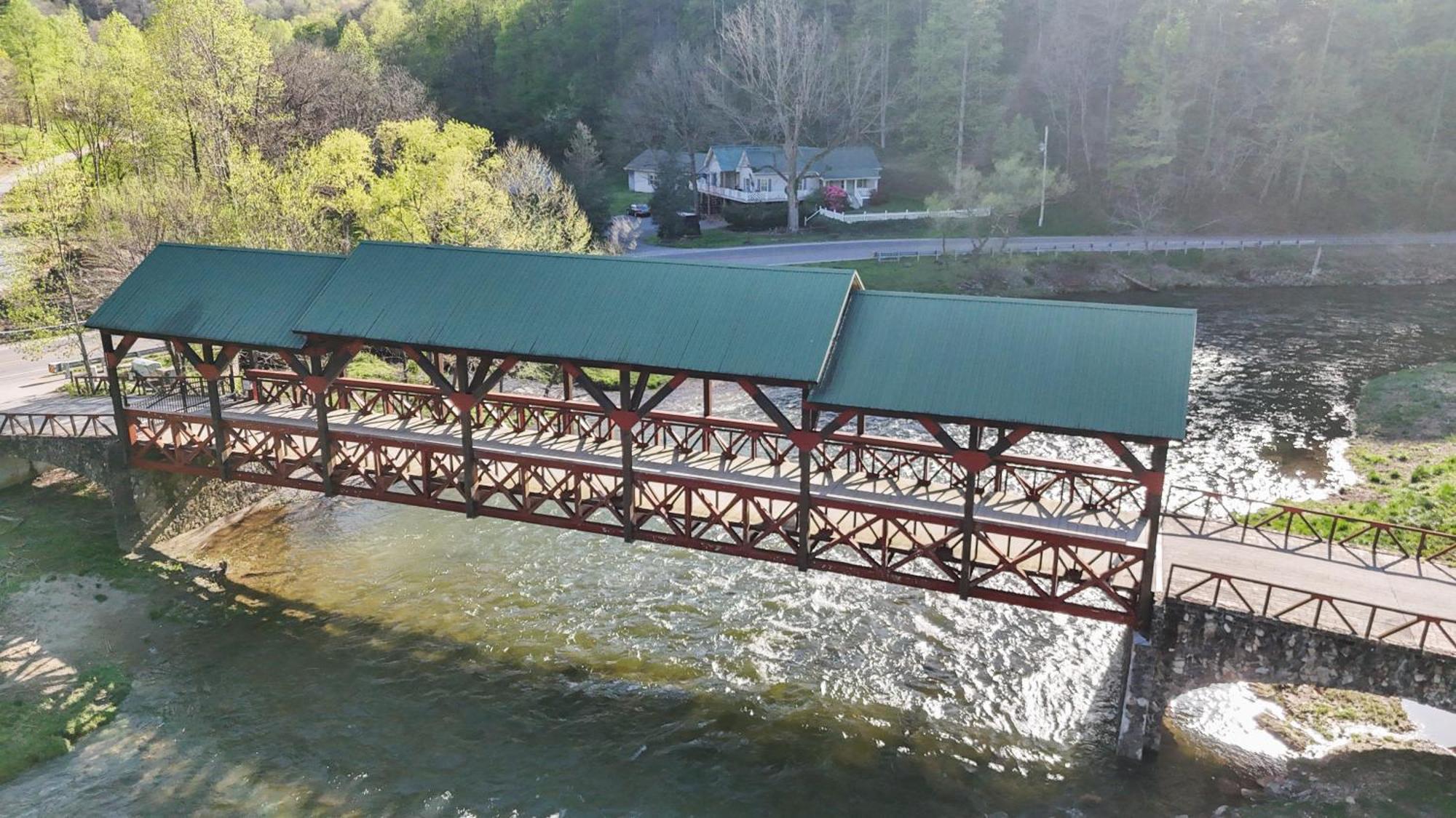 The Tellico Plains Inn And Event Venue Bagian luar foto