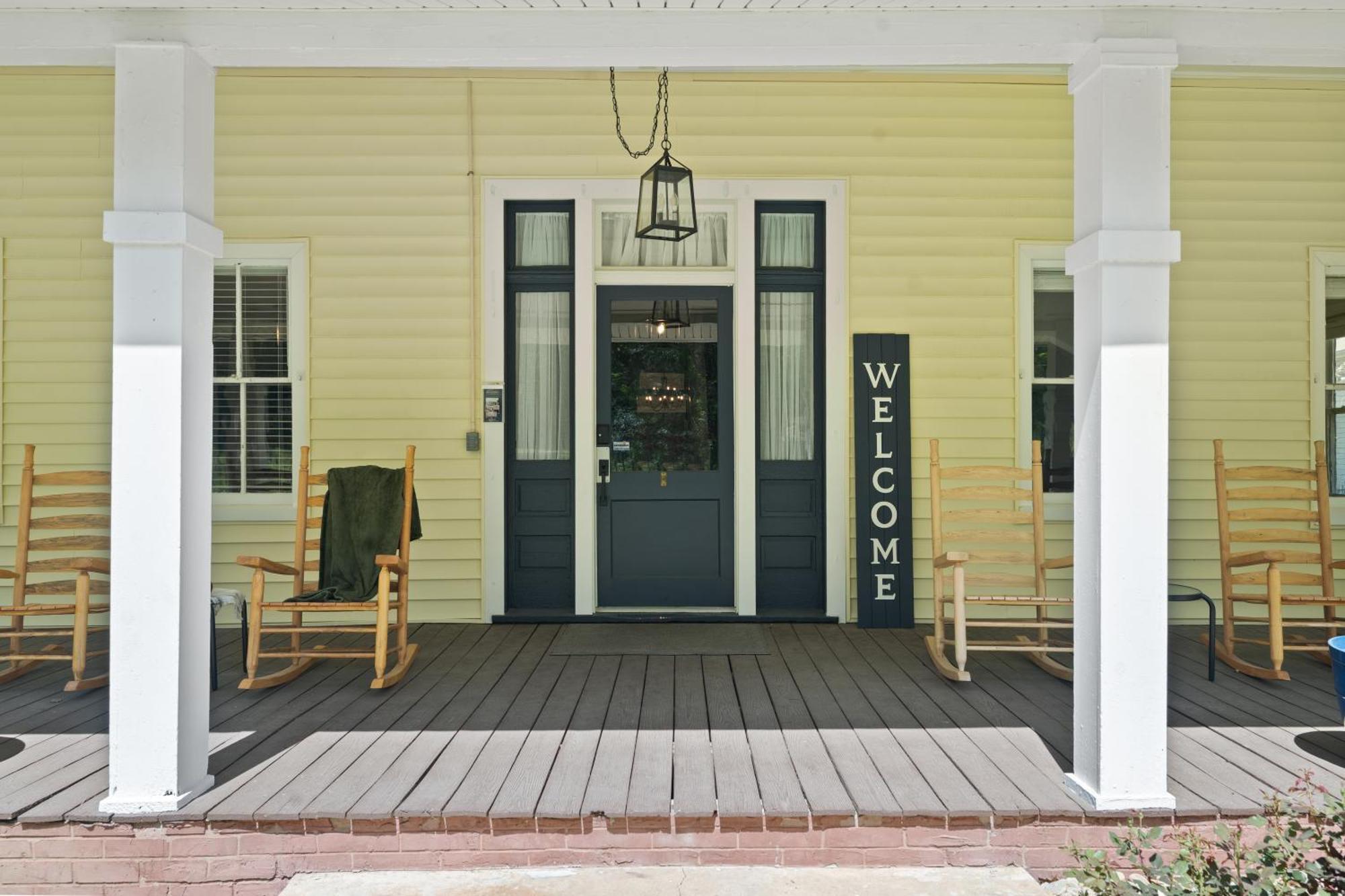 The Tellico Plains Inn And Event Venue Bagian luar foto