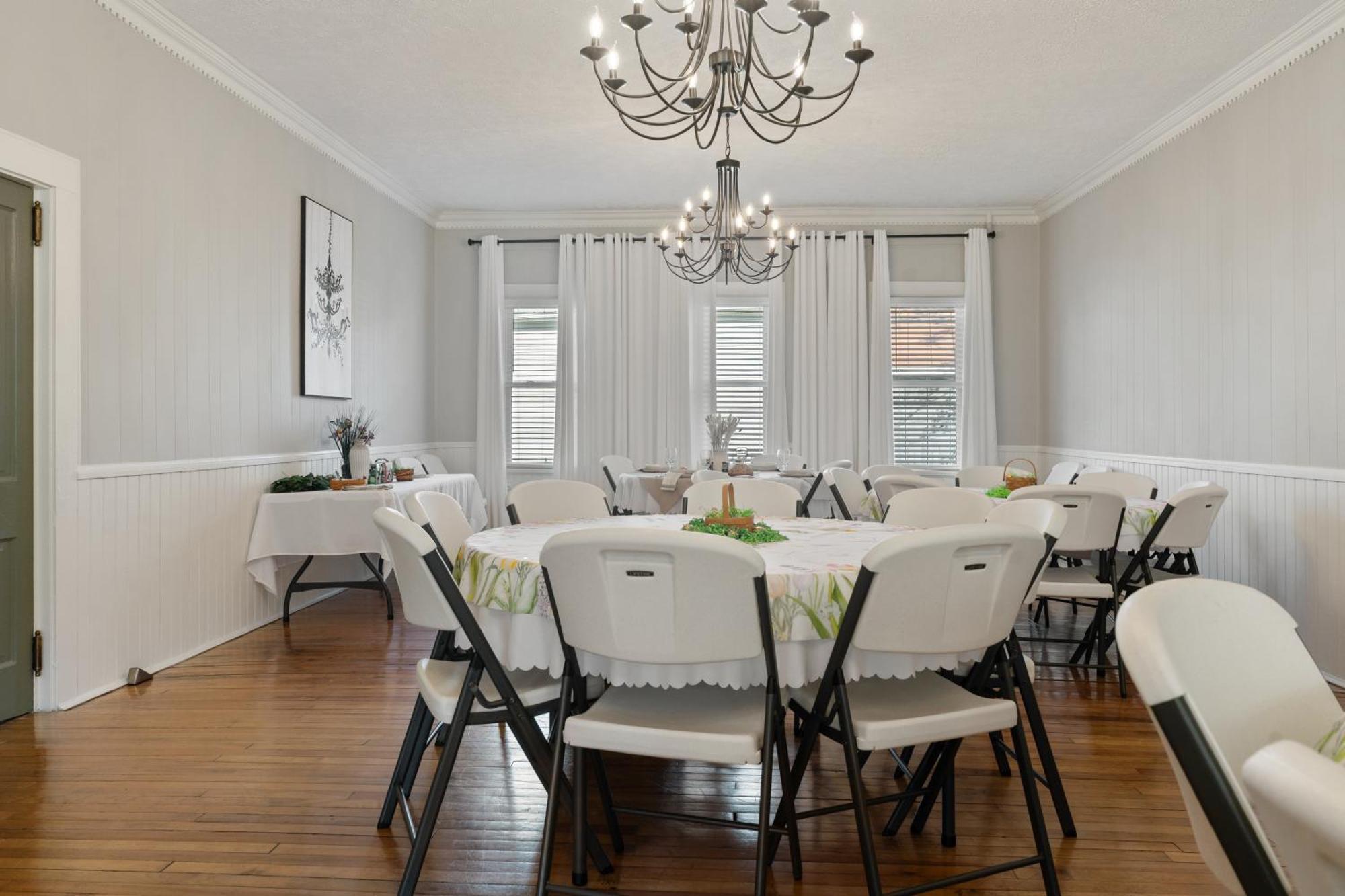 The Tellico Plains Inn And Event Venue Bagian luar foto