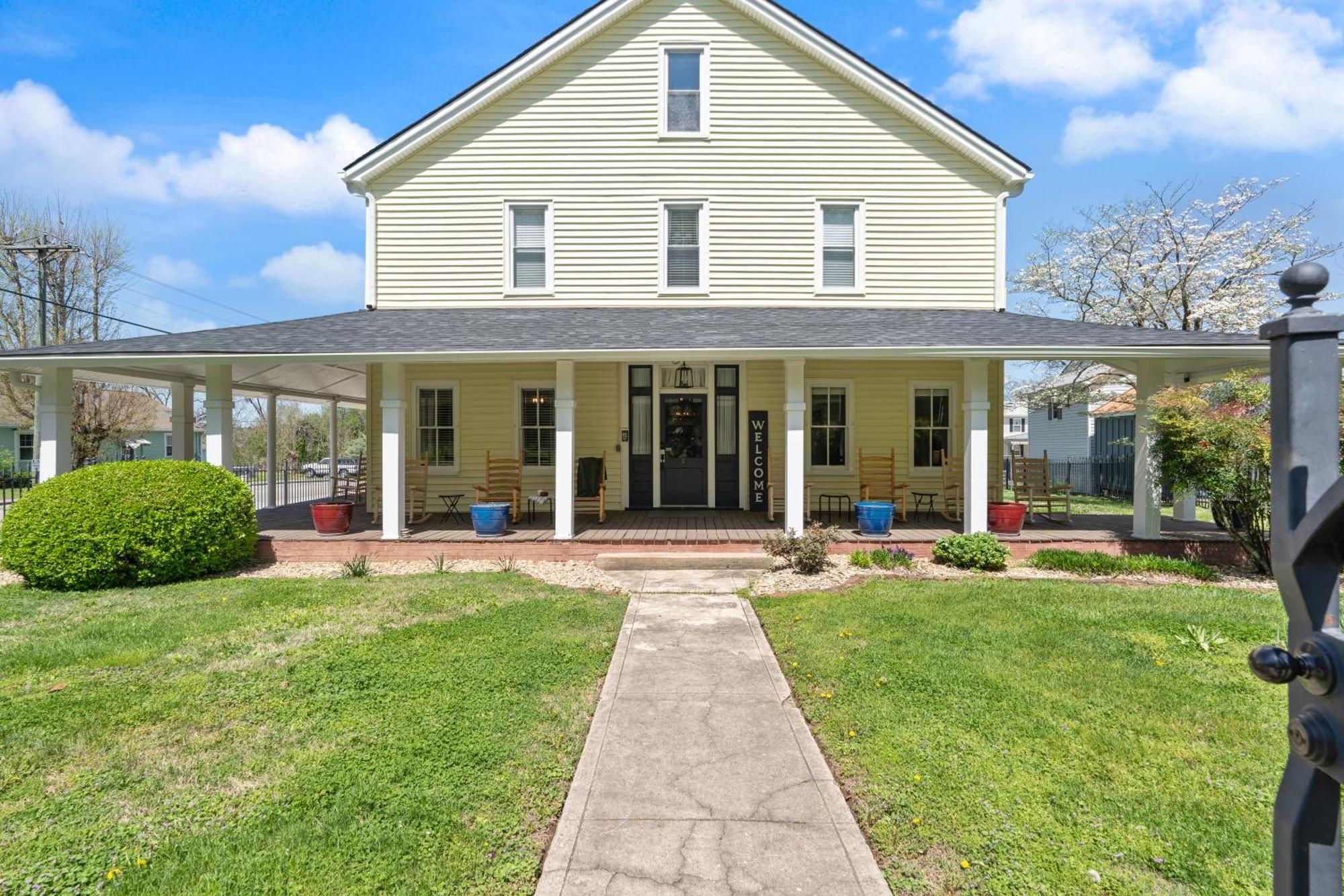 The Tellico Plains Inn And Event Venue Bagian luar foto